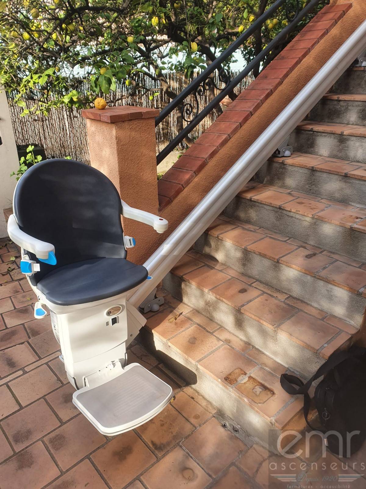 Emr Ascenseurs - fauteuil monte escaliers