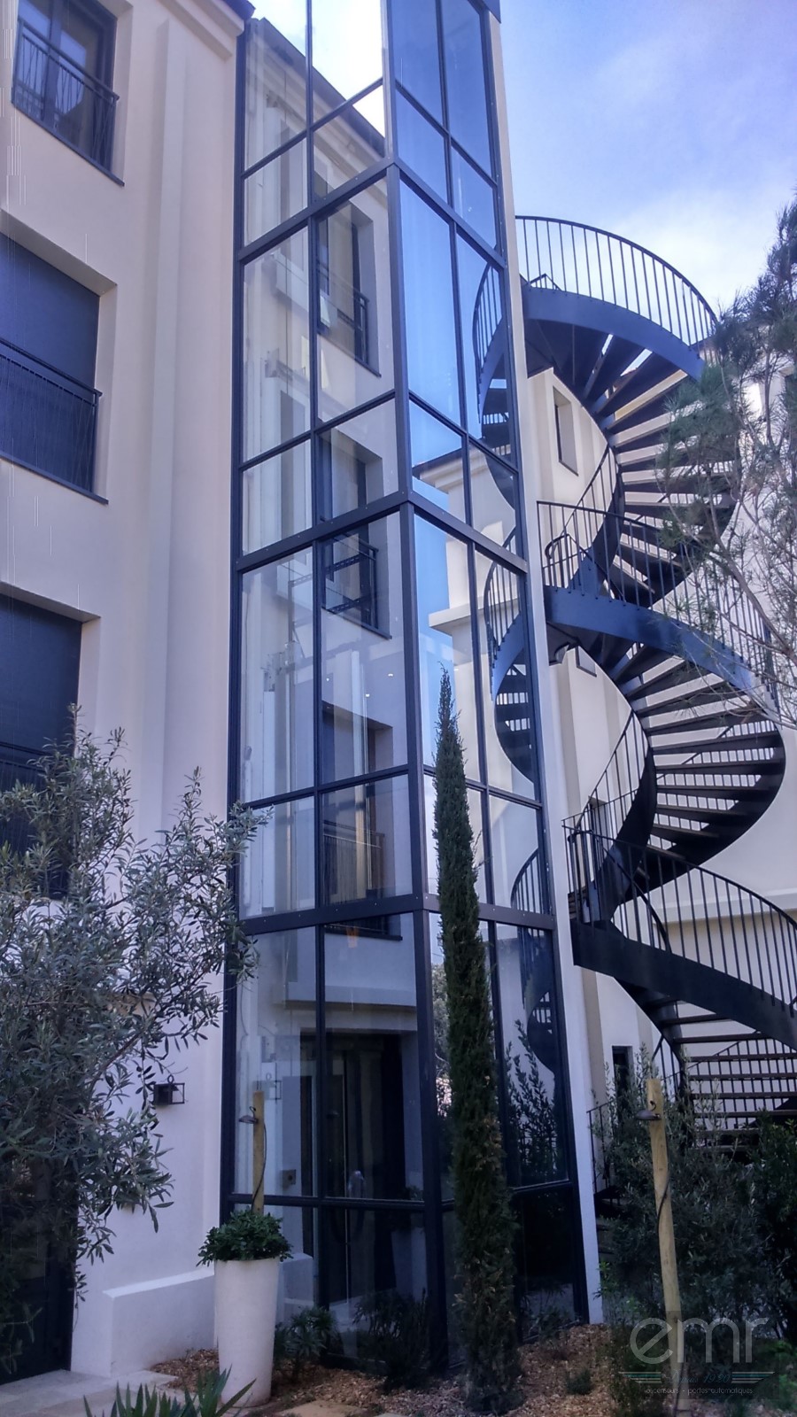 installation ascenseur électrique Juan-les-Pins