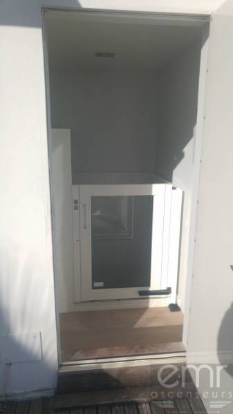 emr ascenseurs - porte battante manuelle