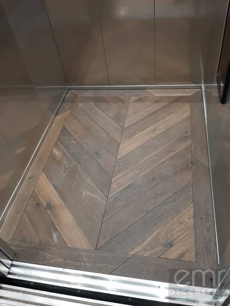 Installation de deux ascenseurs en duplex dans un hôtel à Antibes