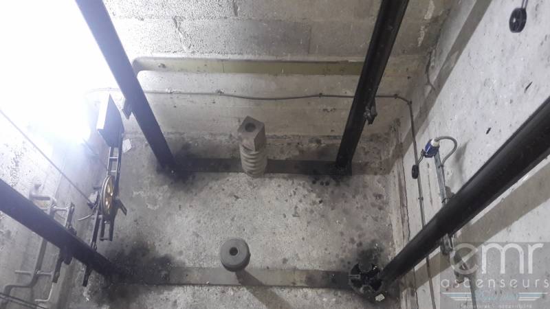 Emr Ascenseurs - cuvette nettoyée