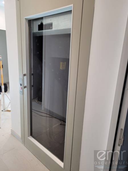 Installation d'un élévateur dans une villa à Cannes