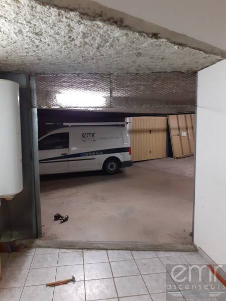 Emr Ascenseurs et Fermetures - dépose de la porte