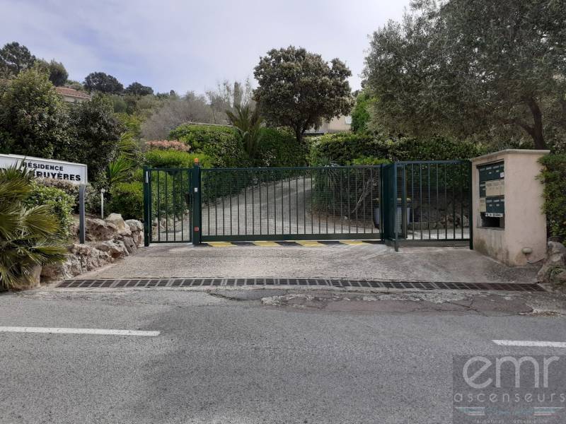 emr fermetures - portail dans le var