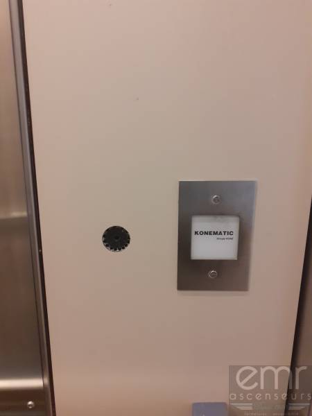 Quelle entreprise est compétente pour la pose et le déverrouillage de lecteurs de badges ??? EMR ASCENSEURS pose un lecteur de badges à MANDELIEU (06).