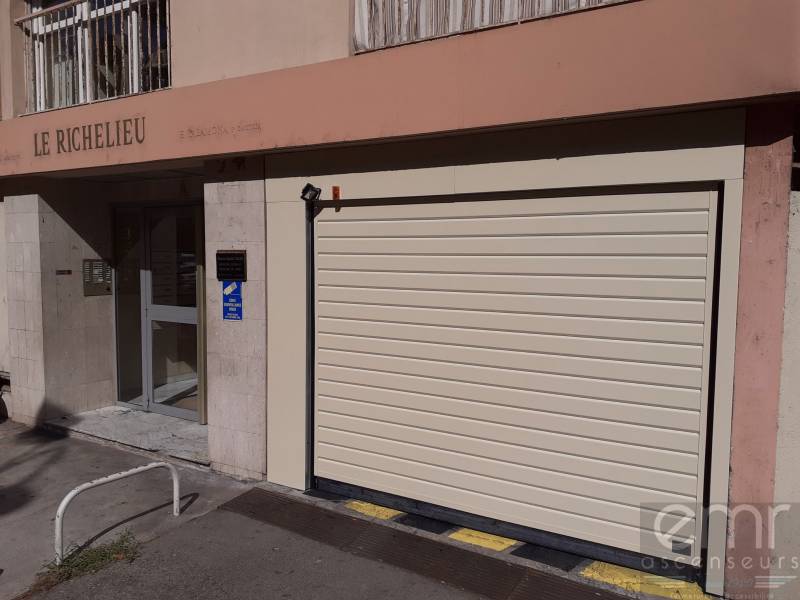 emr ascenseurs et fermetures - nouvelle porte de garage