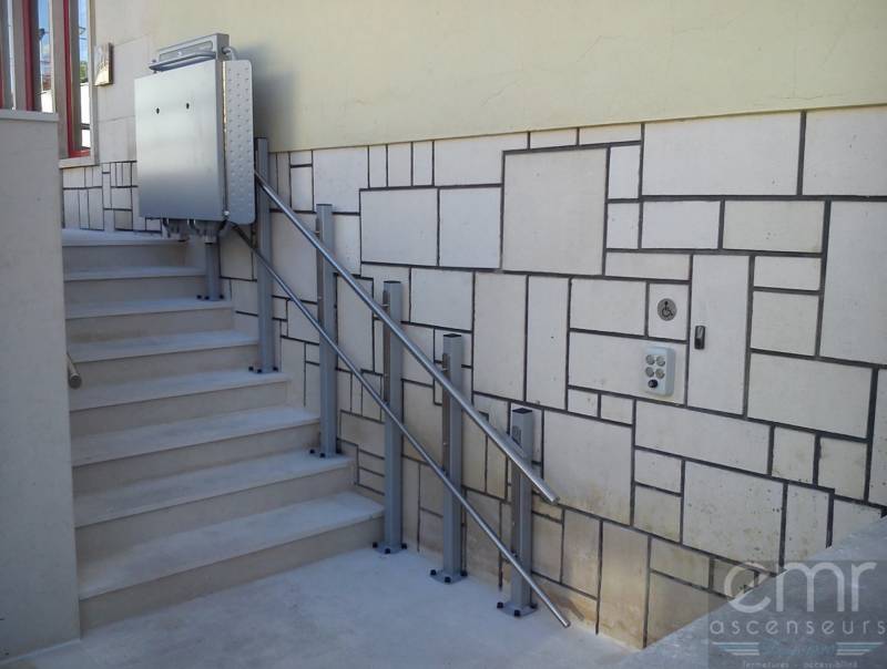 emr ascenseurs - plateforme fermée