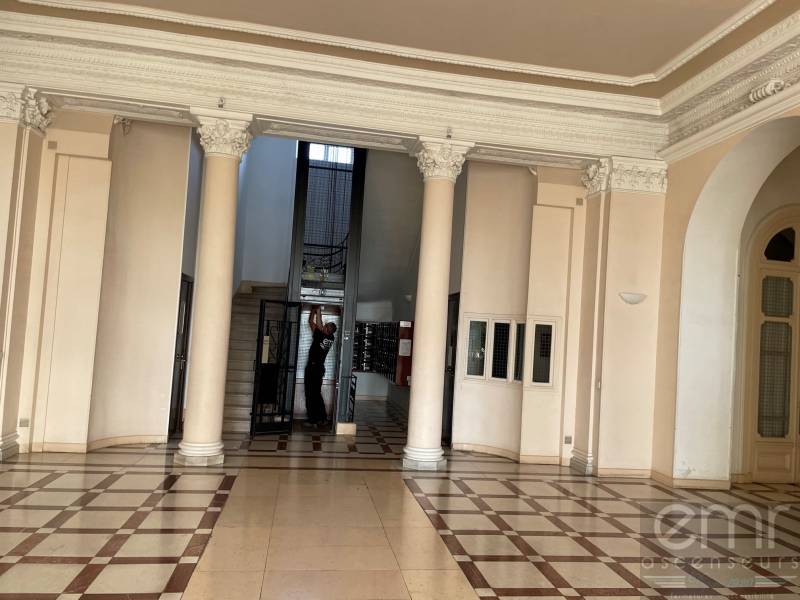 Quel spécialiste pour un ascenseur style Art déco des années 20, 30, 40 ? EMR ASCENSEURS !