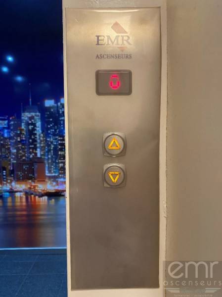 Feuille de cuivre sur bouton palier