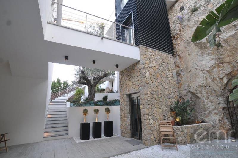 Installation d'un ascenseur dans une villa à Nice