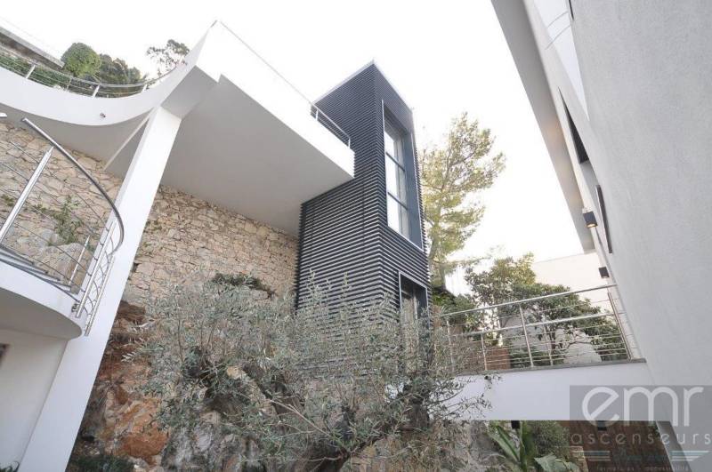 Installation d'un ascenseur dans une villa à Nice