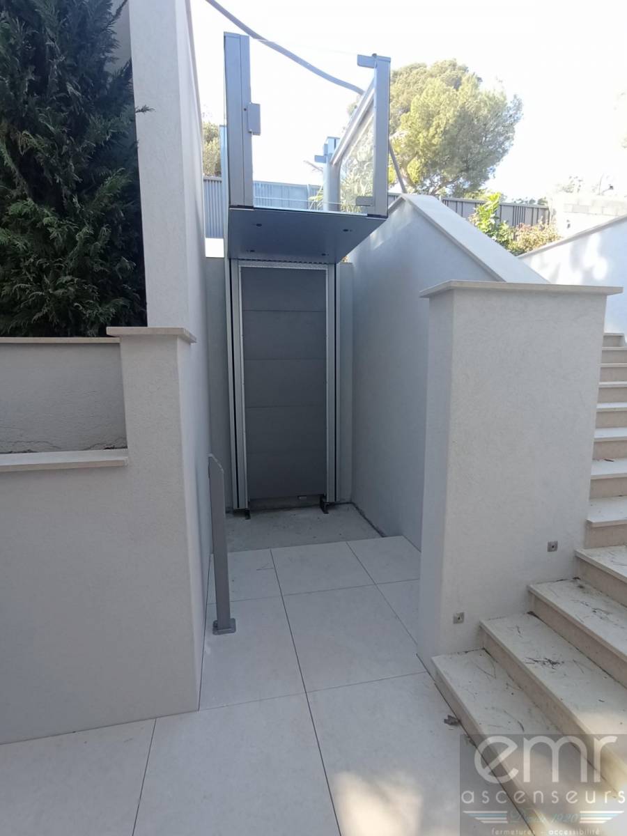 Emr a installé un élévateur électrique chez un Particulier à Roquebrune Cap Martin