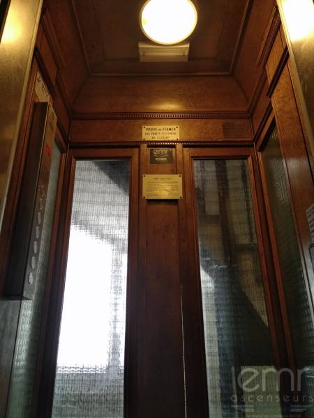 plafond et intérieur cabine ascenseurs EMR