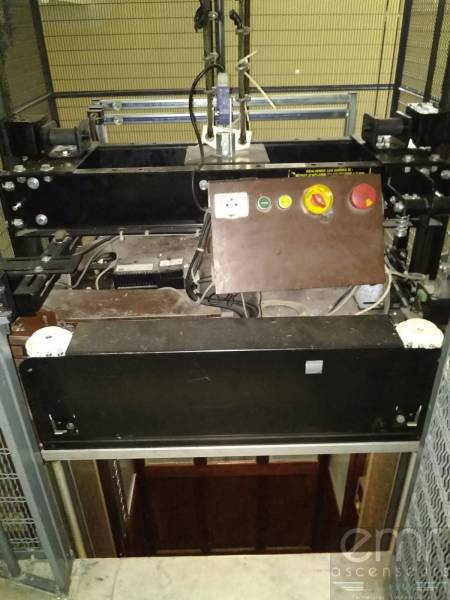 toit cabine ascenseurs EMR
