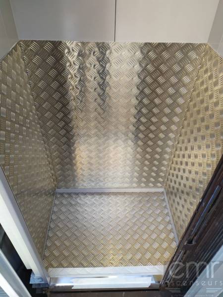 cabine emr ascenseur