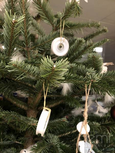 EMR Ascenseurs a décoré son sapin de Noël