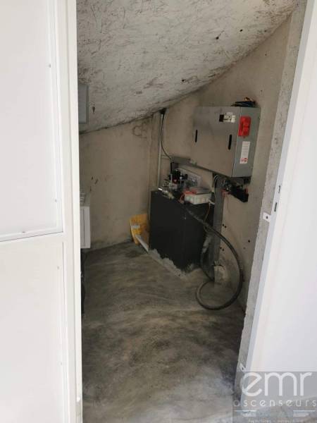 Installation d'un ascenseur sans édicule dans une villa à Cannes