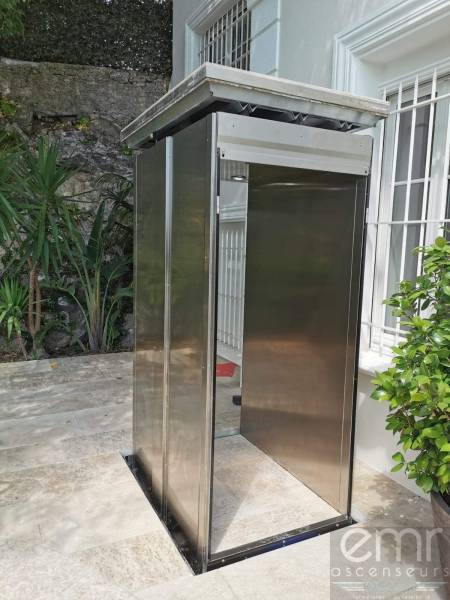 Installation d'un ascenseur sans édicule dans une villa à Cannes