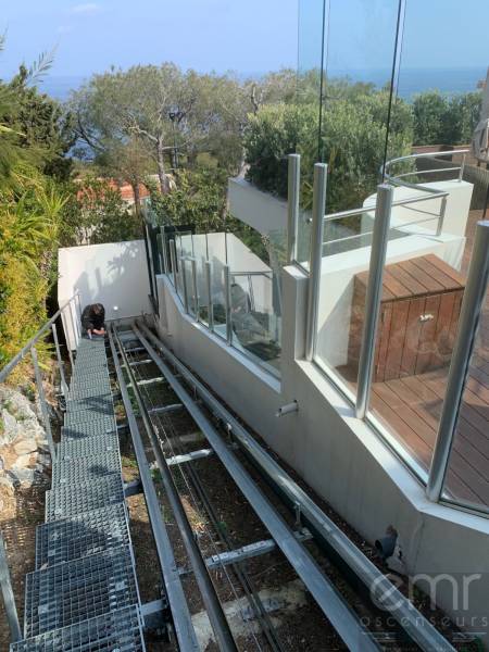 Maintenance d'un funiculaire dans une Villa à Saint Jean Cap Ferrat