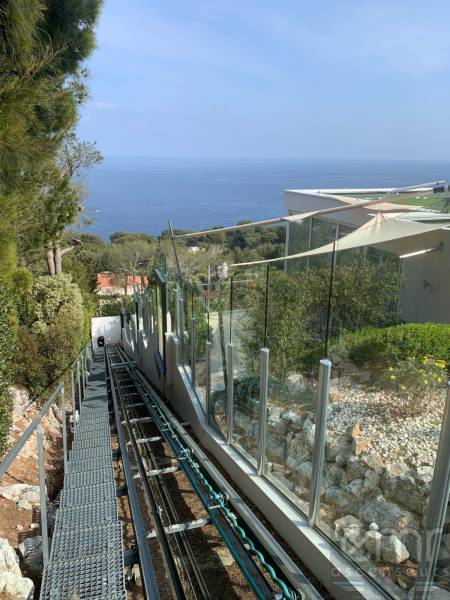 Maintenance d'un funiculaire dans une Villa à Saint Jean Cap Ferrat