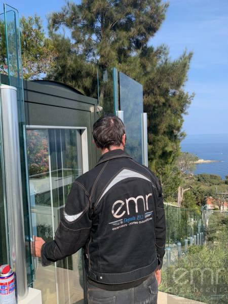 Maintenance d'un funiculaire dans une Villa à Saint Jean Cap Ferrat