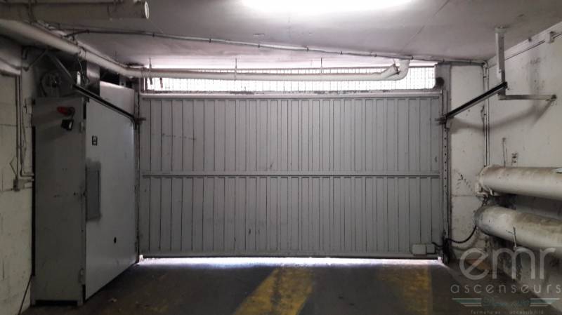 emr - ancienne porte vétuste