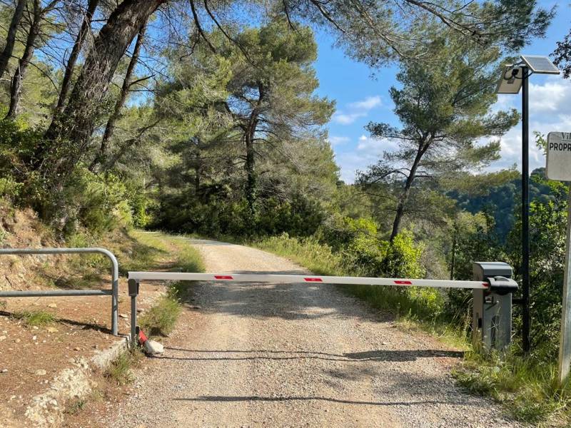 BARRIERE SOLAIRE INSTALLEE ROUTE DE BELLET A NICE