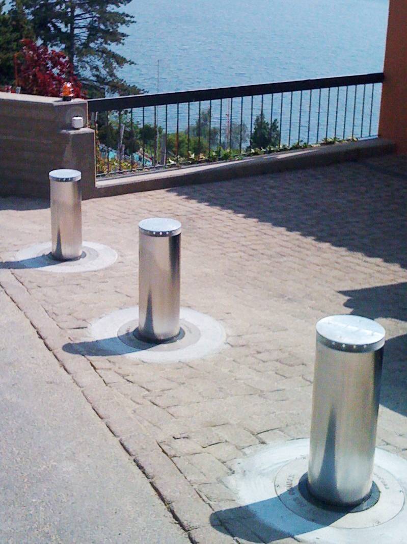 Réalisation de bornes escamotables automatiques à Nice