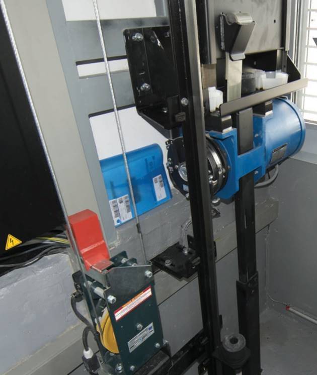 Ascenseur réserves réduites et hauteur sous dalle limitée à Nice