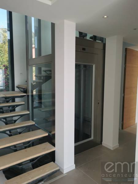 Emr Ascenseurs - vue palier RDC