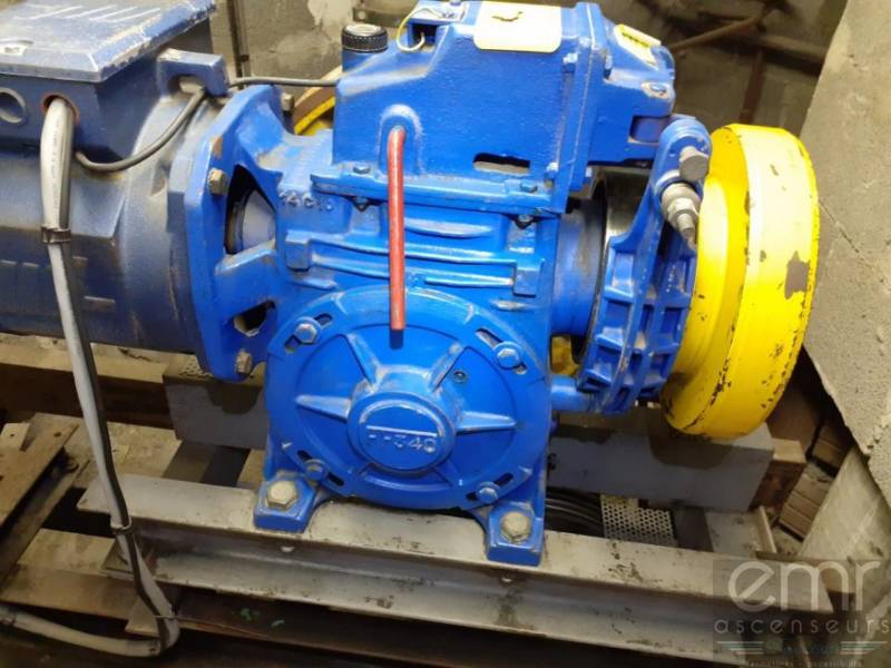 Emr Ascenseurs - treuil après nettoyage