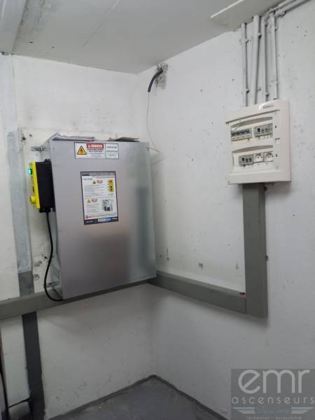 Qui contacter pour la modernisation de son ascenseur à Nice (06) ? EMR ASCENSEURS !