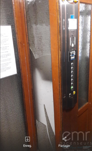 Travaux d'entretien réalisés par les techniciens EMR sur nos ascenseurs