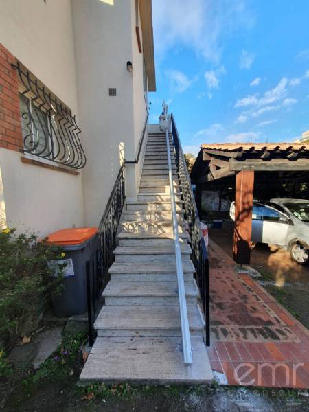 Vous demeurez à Saint Raphaël et désirez un monte-escaliers extérieur dans votre villa ?