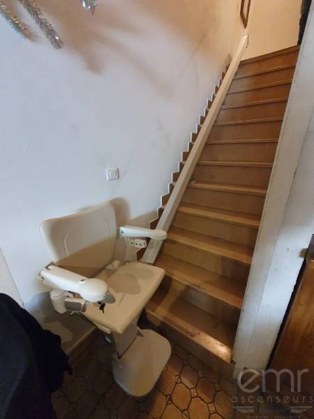 emr ascenseurs - monte escaliers droit