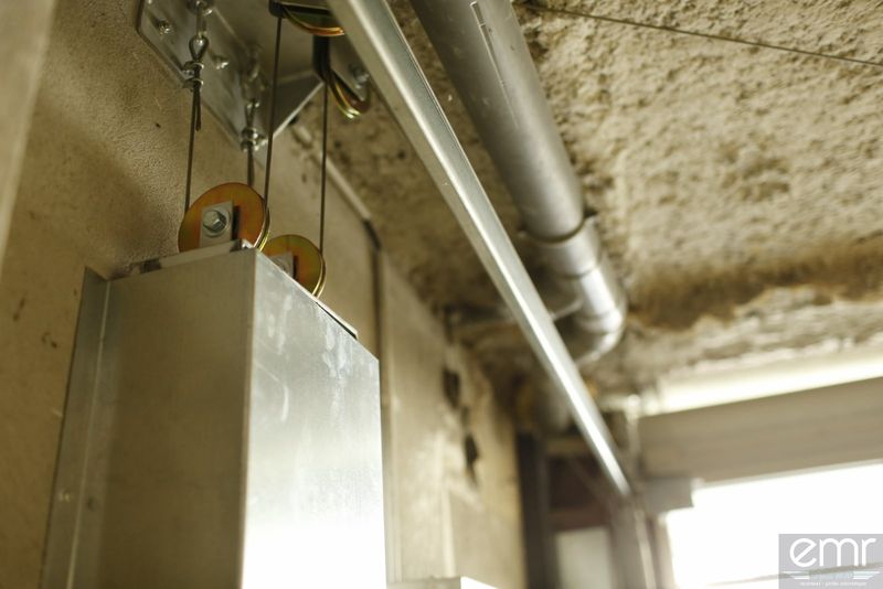 Remplacement d'une porte de garage dans une copropriété à Cagnes sur Mer