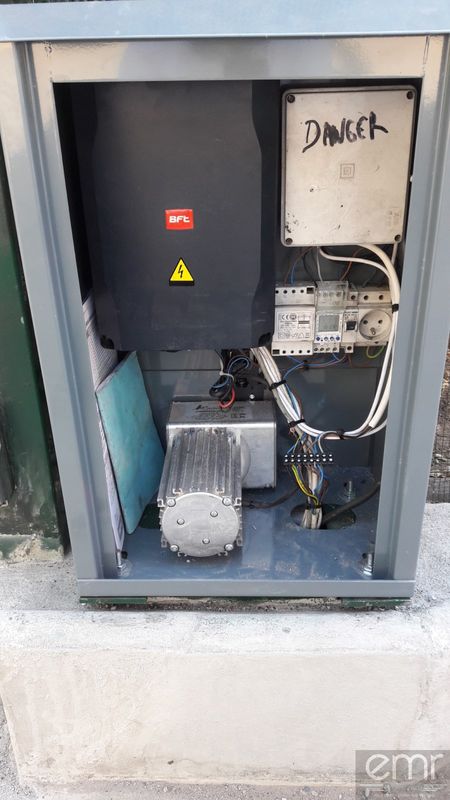 Remplacement et surélévation de la motorisation d'un portail à Nice