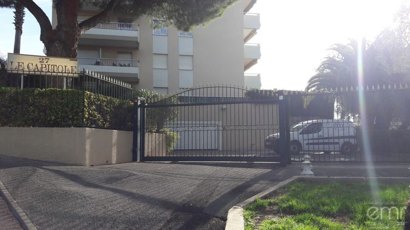 Maintenance d'un portail dans une résidence sur Nice