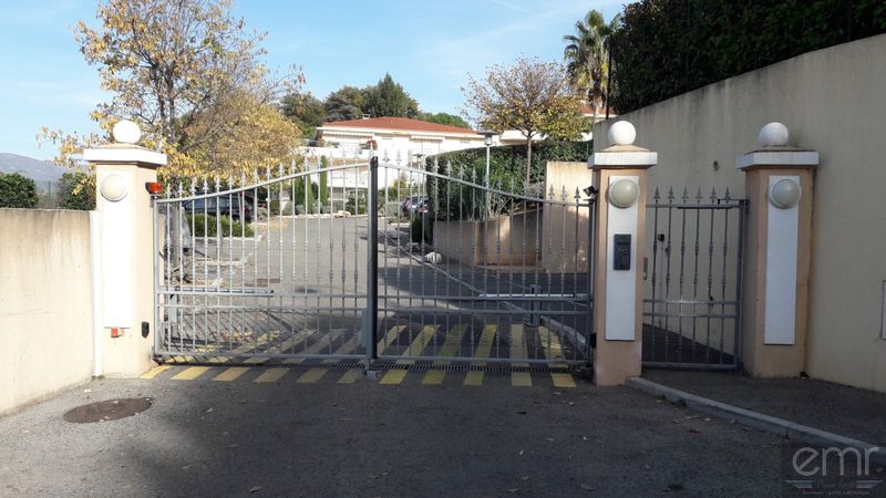 Maintenance d'un portail dans une copropriété sur Nice