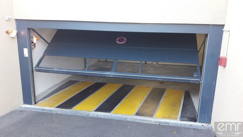 Maintenance d'un portail et d'une porte de garage dans une copropriété à Nice