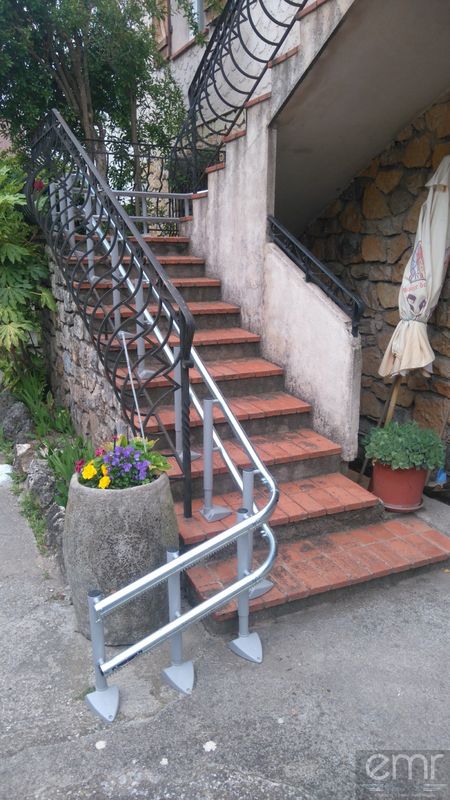 Monte escaliers exterieur