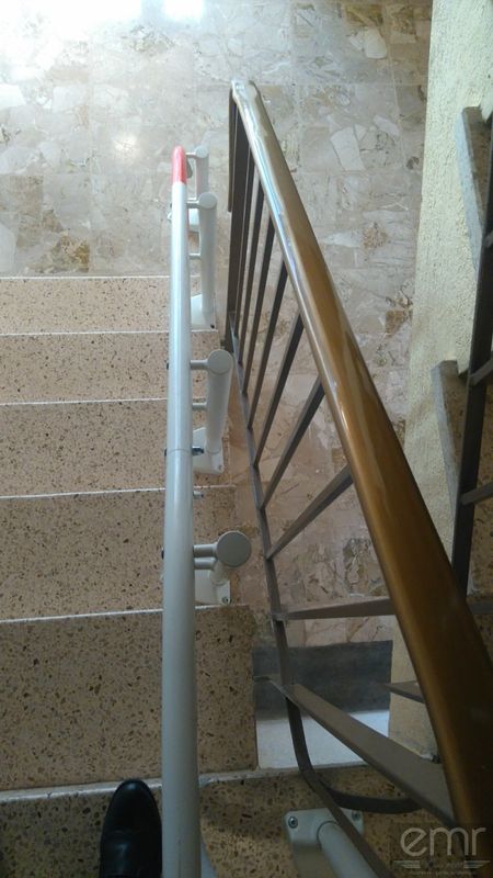 Installation d’un fauteuil monte escaliers dans une résidence à Vallauris