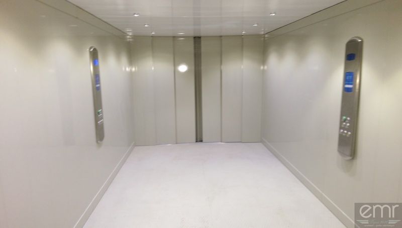 INSTALLATION D'UN MONTE VOITURE A CANNES PAR EMR ASCENSEURS