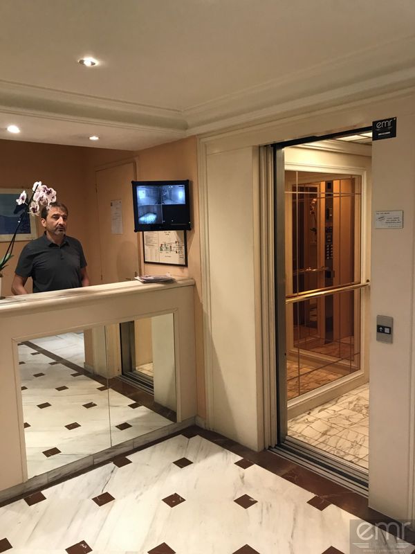 Maintenance d'un ascenseur à la VILLA PRAT à Nice