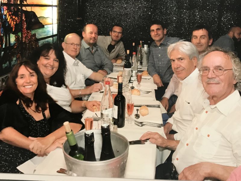 Quelques membres de l’ANPA heureux et chaleureux en cette magnifique soirée au DON CAMILLO à Paris Et que vivent longtemps les PME DE L ASCENSEUR indépendantes et dévouées à leur fidèle clientèle !!!