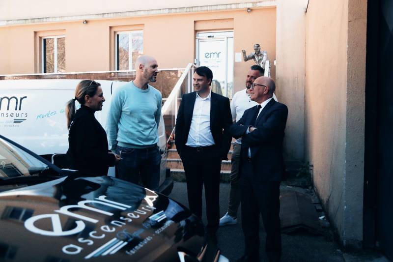 M.CIOTTI avec notre président devant notre agence