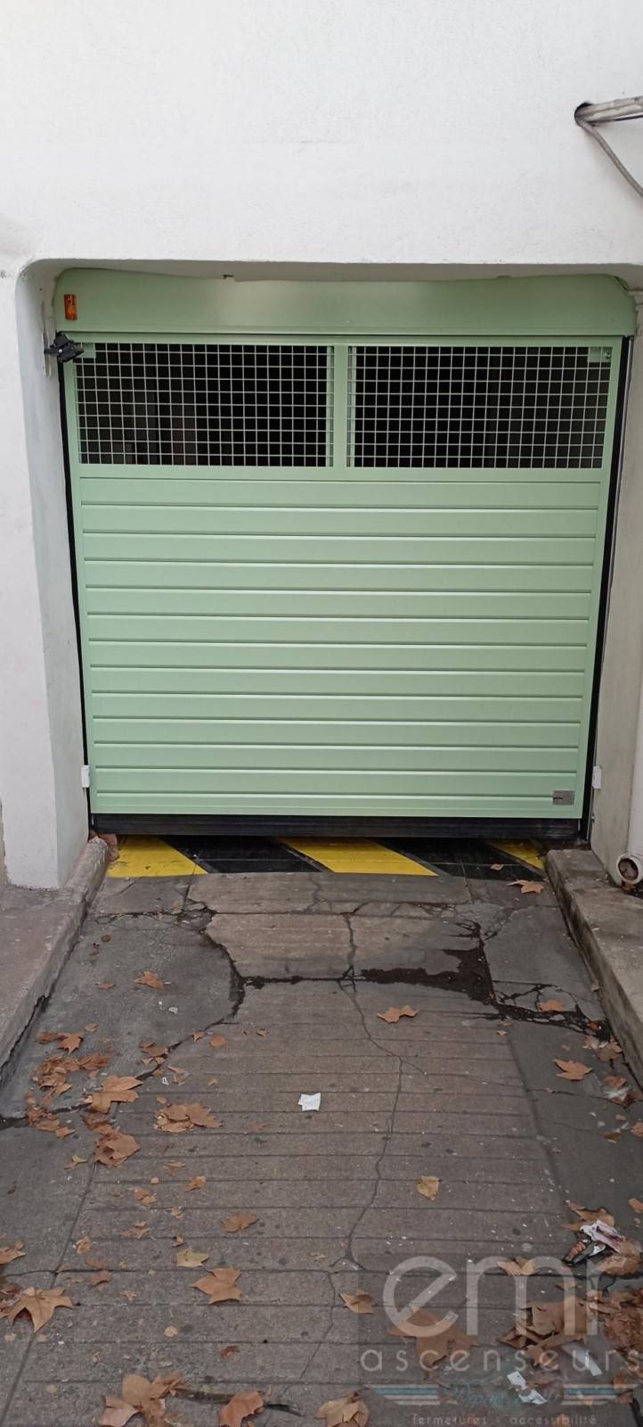 Porte de garage modèle 2