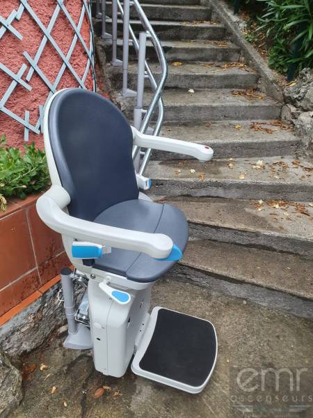 Besoin d’un monte-escalier dans la région de Beausoleil (06) …Qui contacter ? EMR ASCENSEURS !